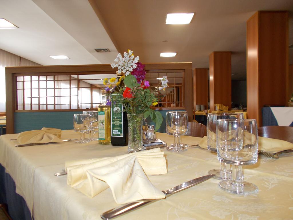 Hotel Holidays
