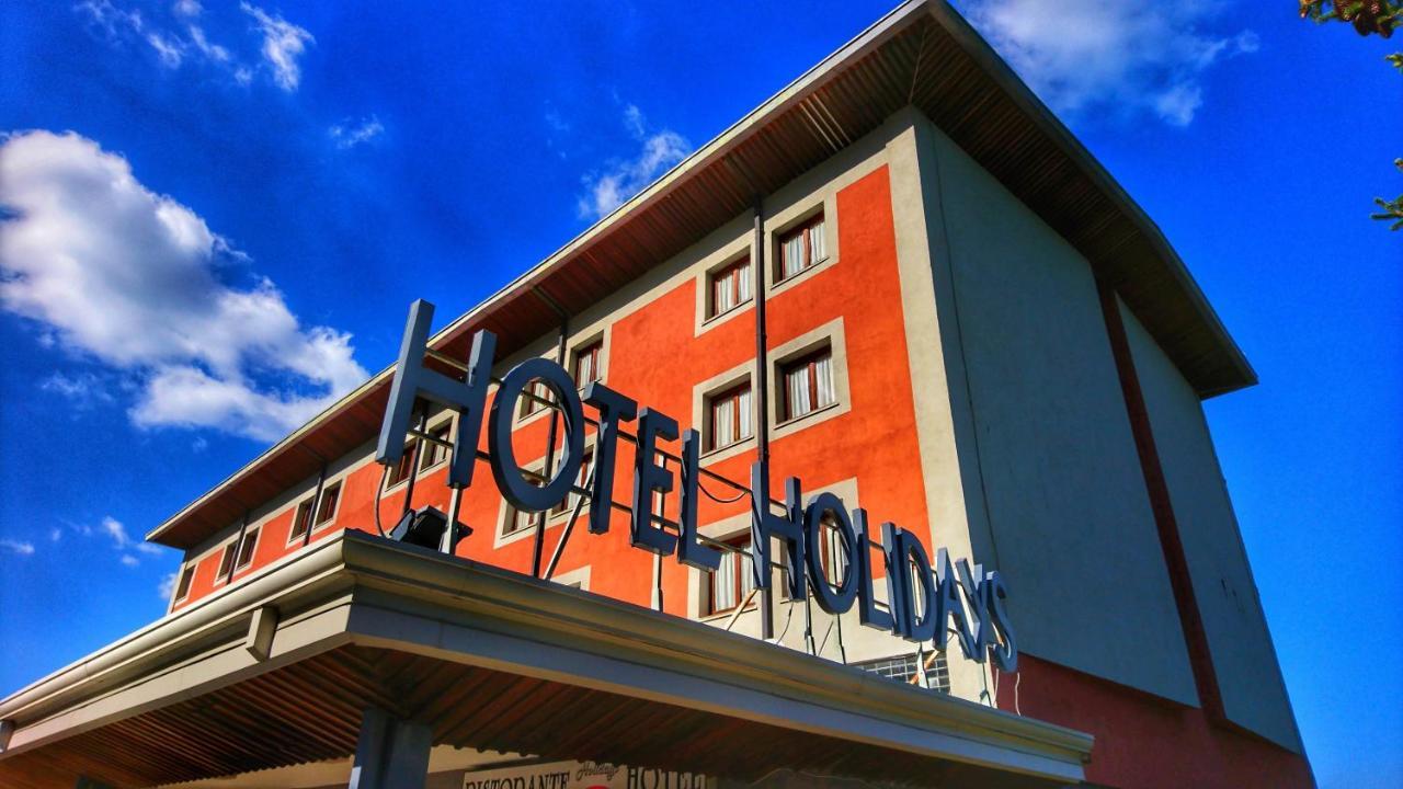 Holidays Hotel 3*